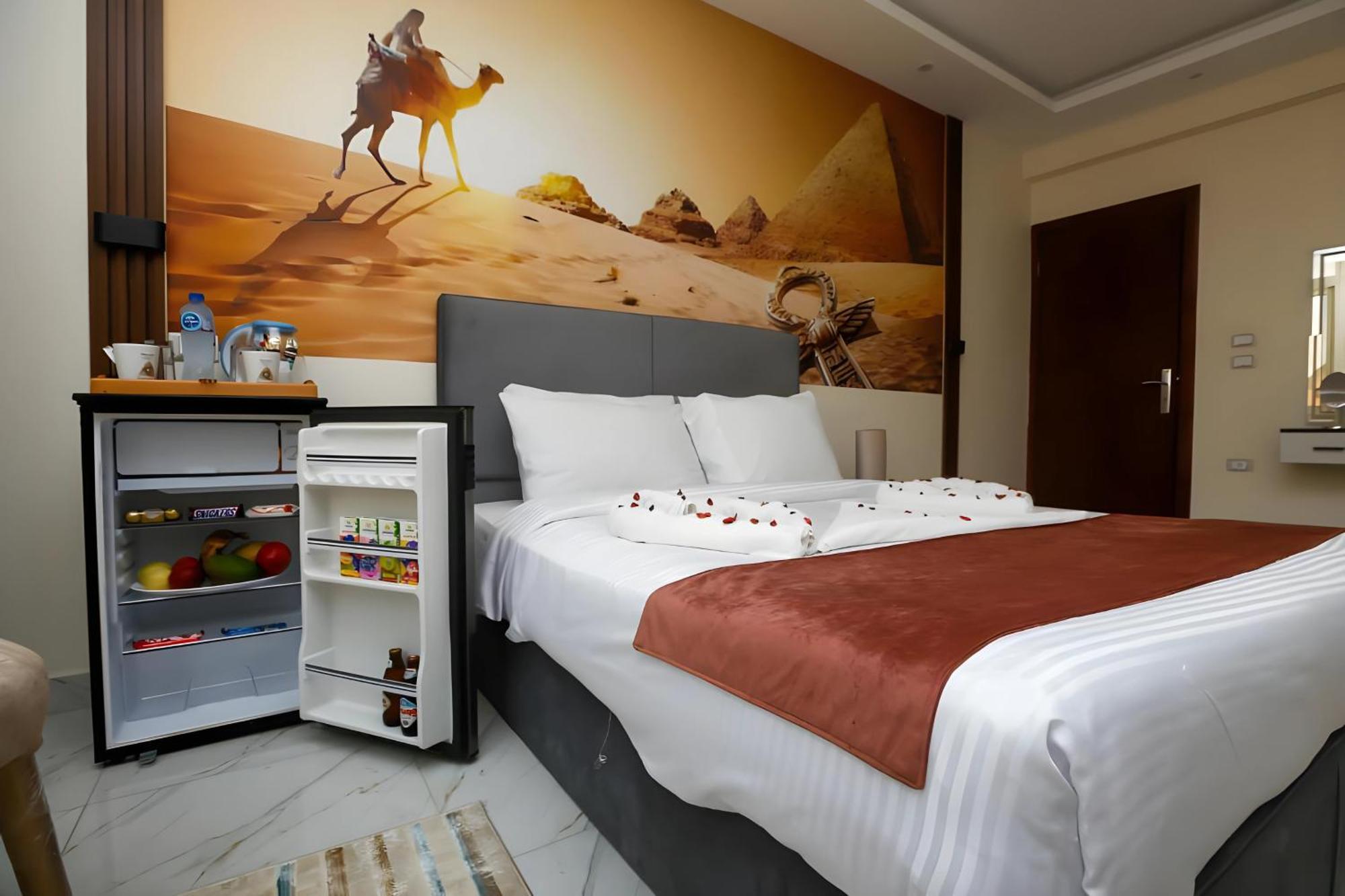 Desert Crown Of The Middle East Pyramids View Hotel 3*