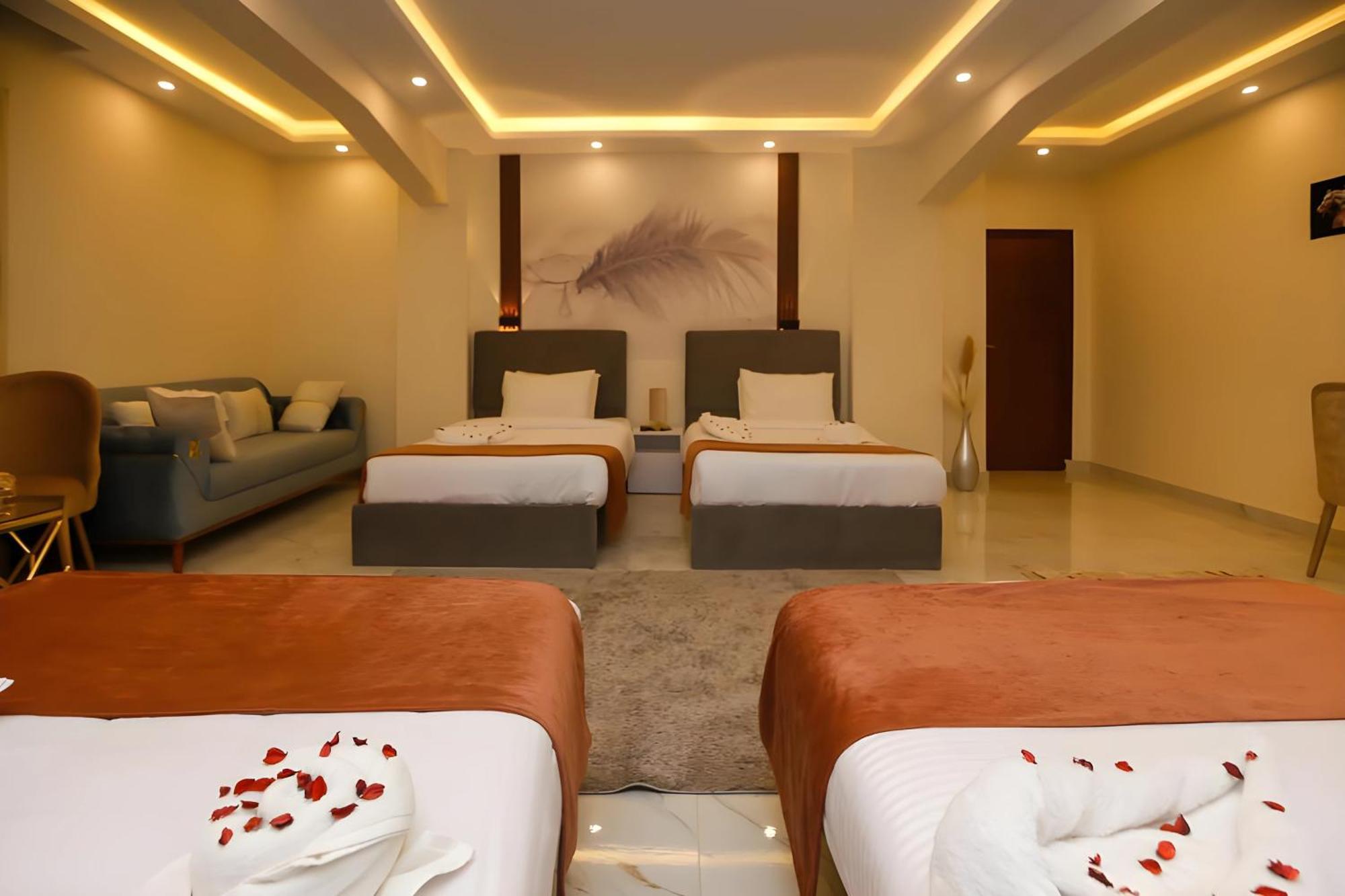 Desert Crown Of The Middle East Pyramids View Hotel 3*